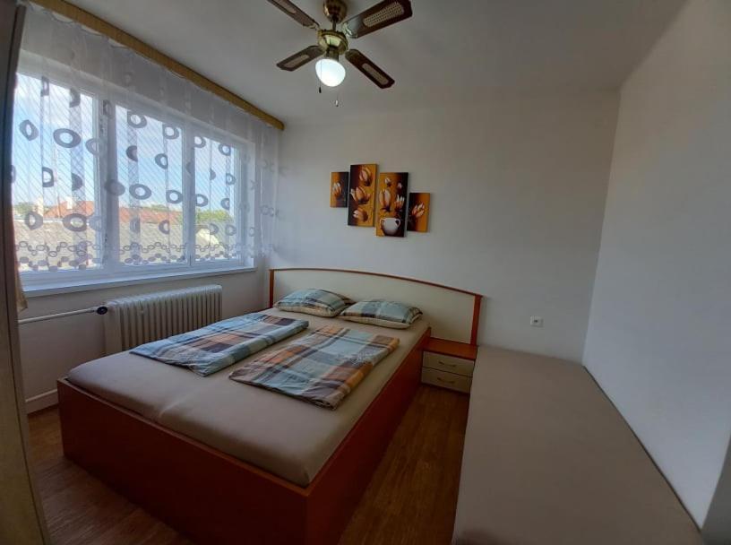 Apartmanovy Dom Grand Sturovo Exterior photo