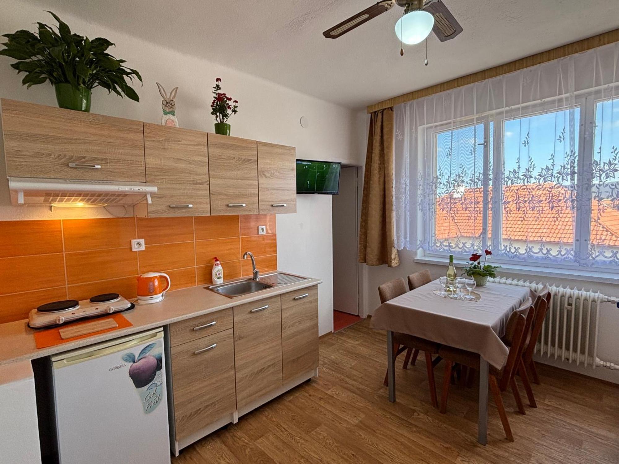 Apartmanovy Dom Grand Sturovo Exterior photo