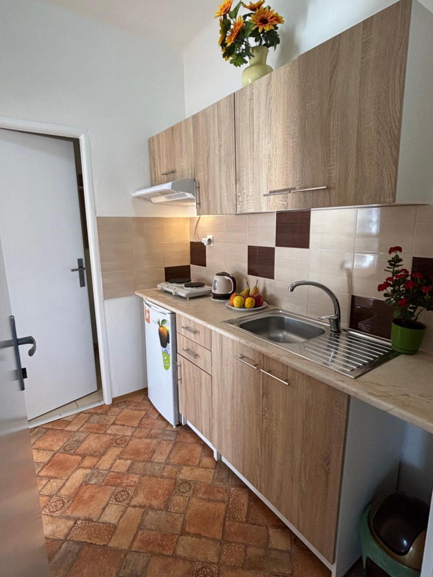 Apartmanovy Dom Grand Sturovo Exterior photo