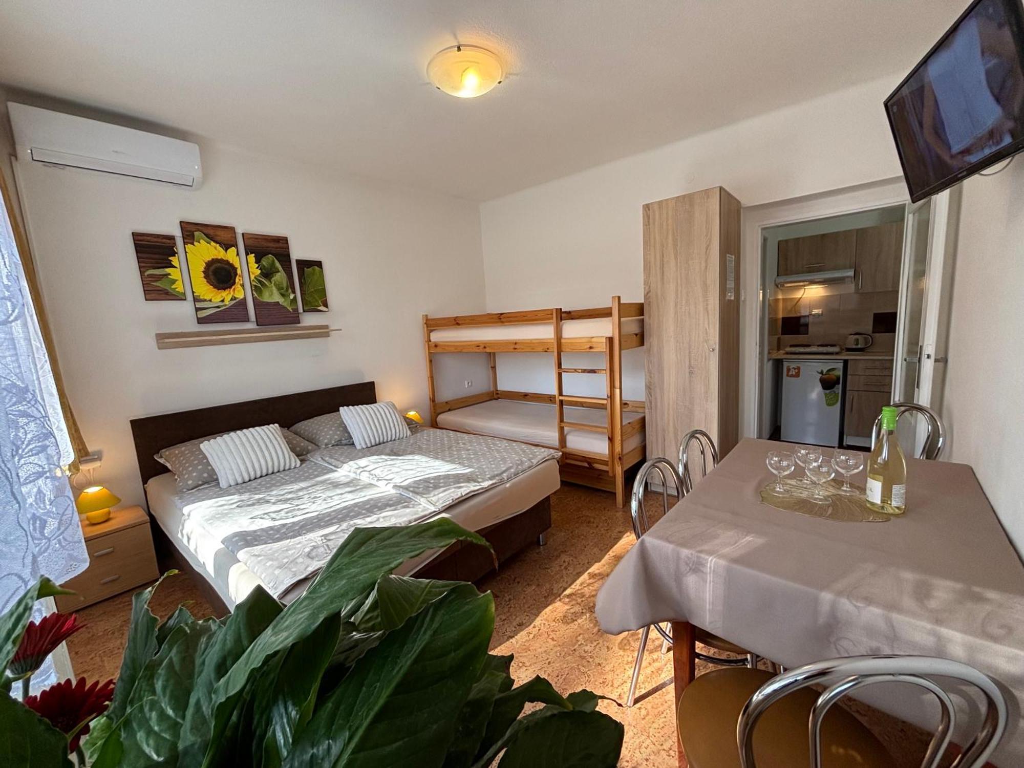 Apartmanovy Dom Grand Sturovo Exterior photo